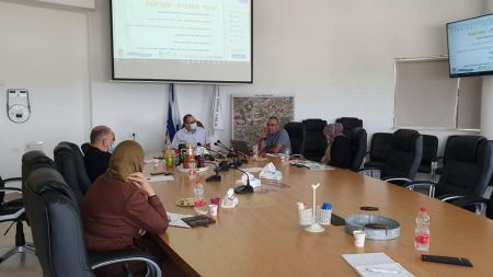 المجلس المحلي " بسمة " يعقد جلسة تشاورية استعداداً لافتتاح العام الدراسي الجديد